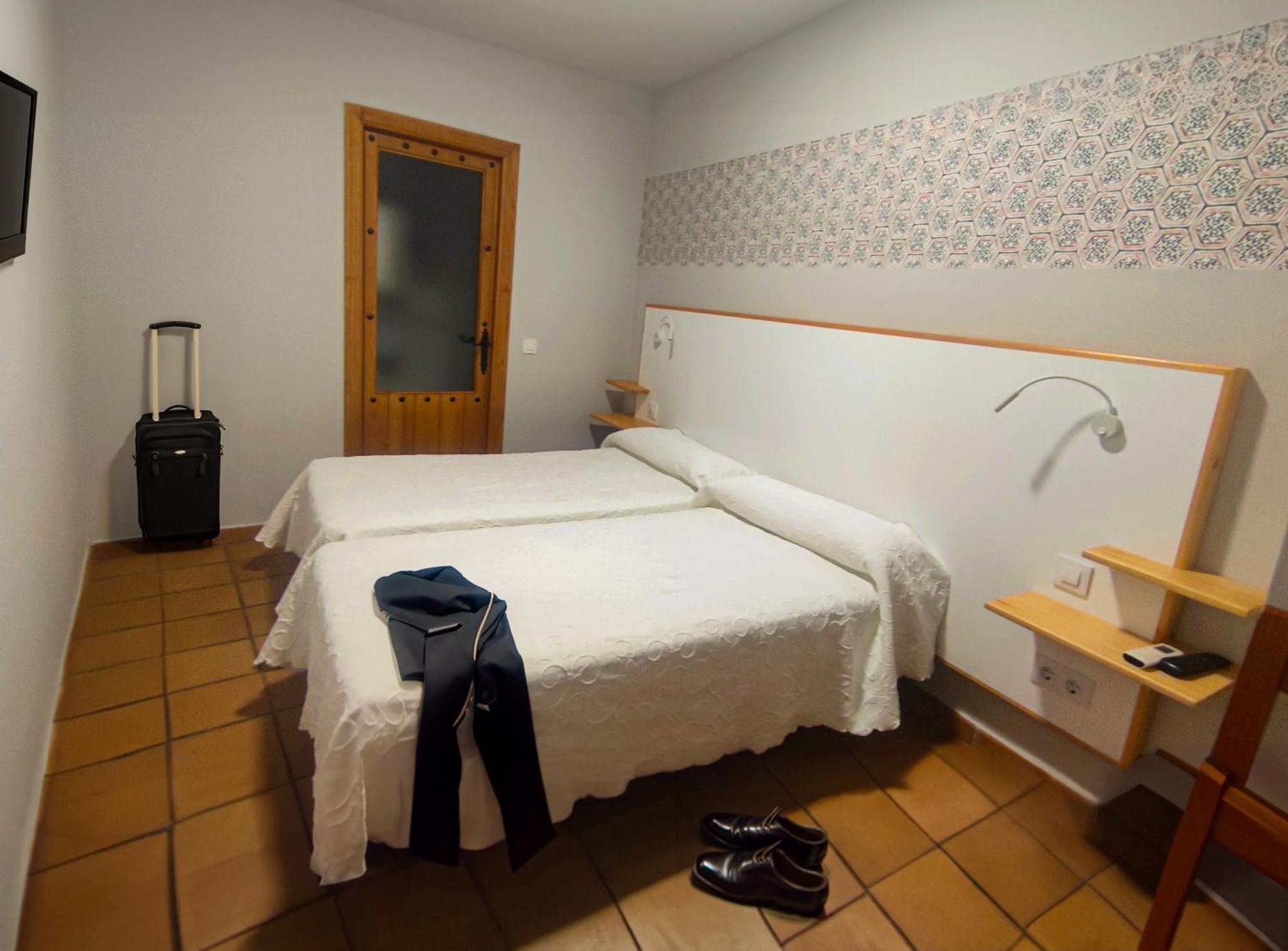 Hostal Altamira Guadalupe Гвадалупе Екстер'єр фото