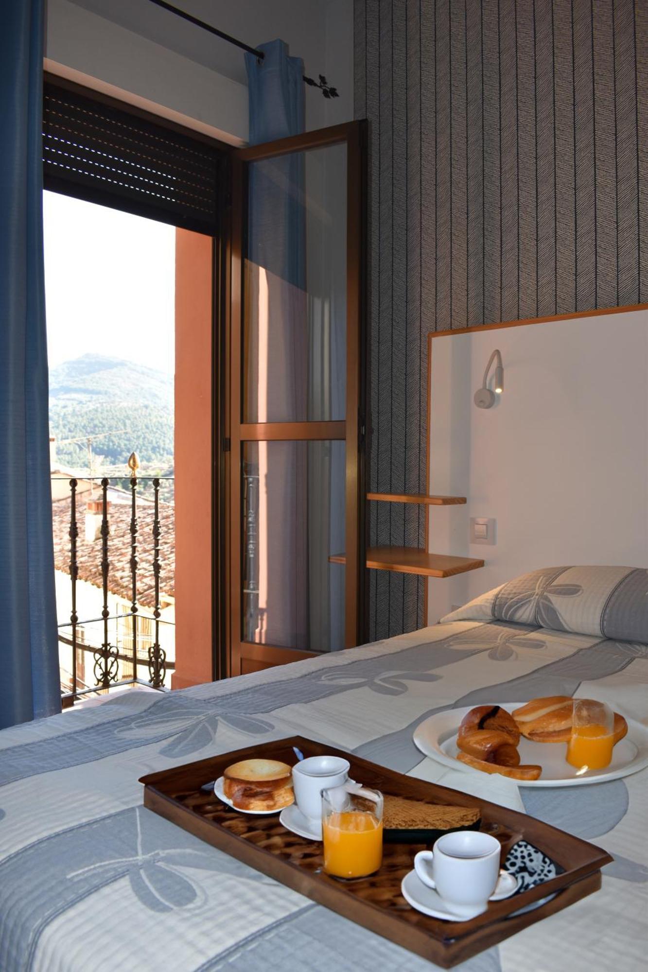 Hostal Altamira Guadalupe Гвадалупе Екстер'єр фото